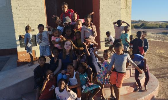 junge Frau als Missionarin auf Zeit in Namibia